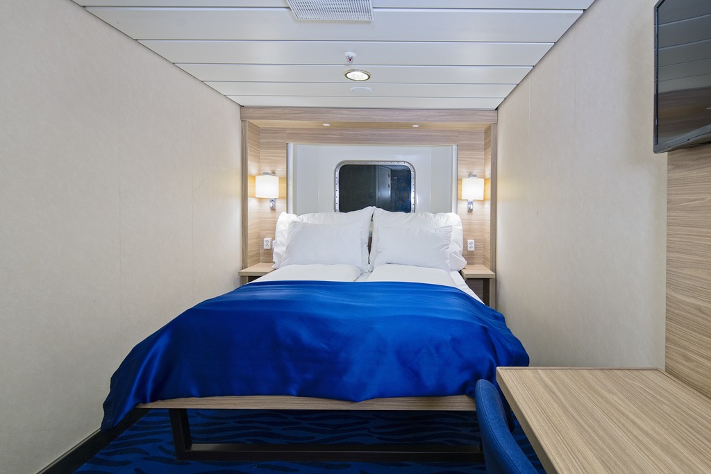 Hurtigruten MS Richard With Polar Outside upper deck for 2 travellers.jpg